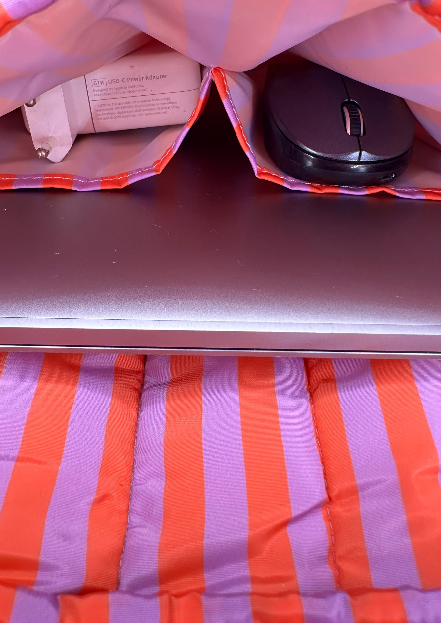 FUNDA DE PORTÁTIL RAYADA