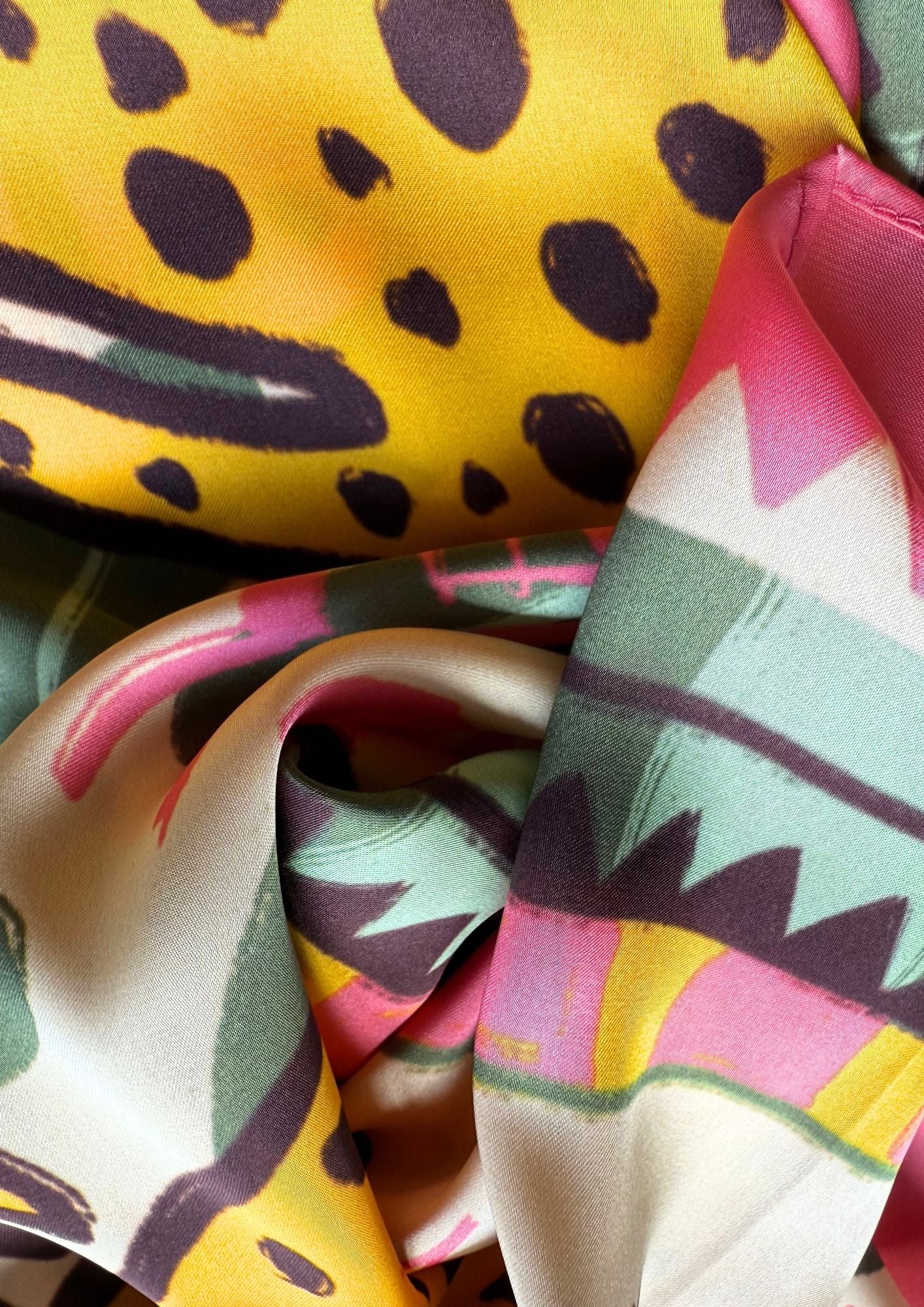 LEAVES SCARF