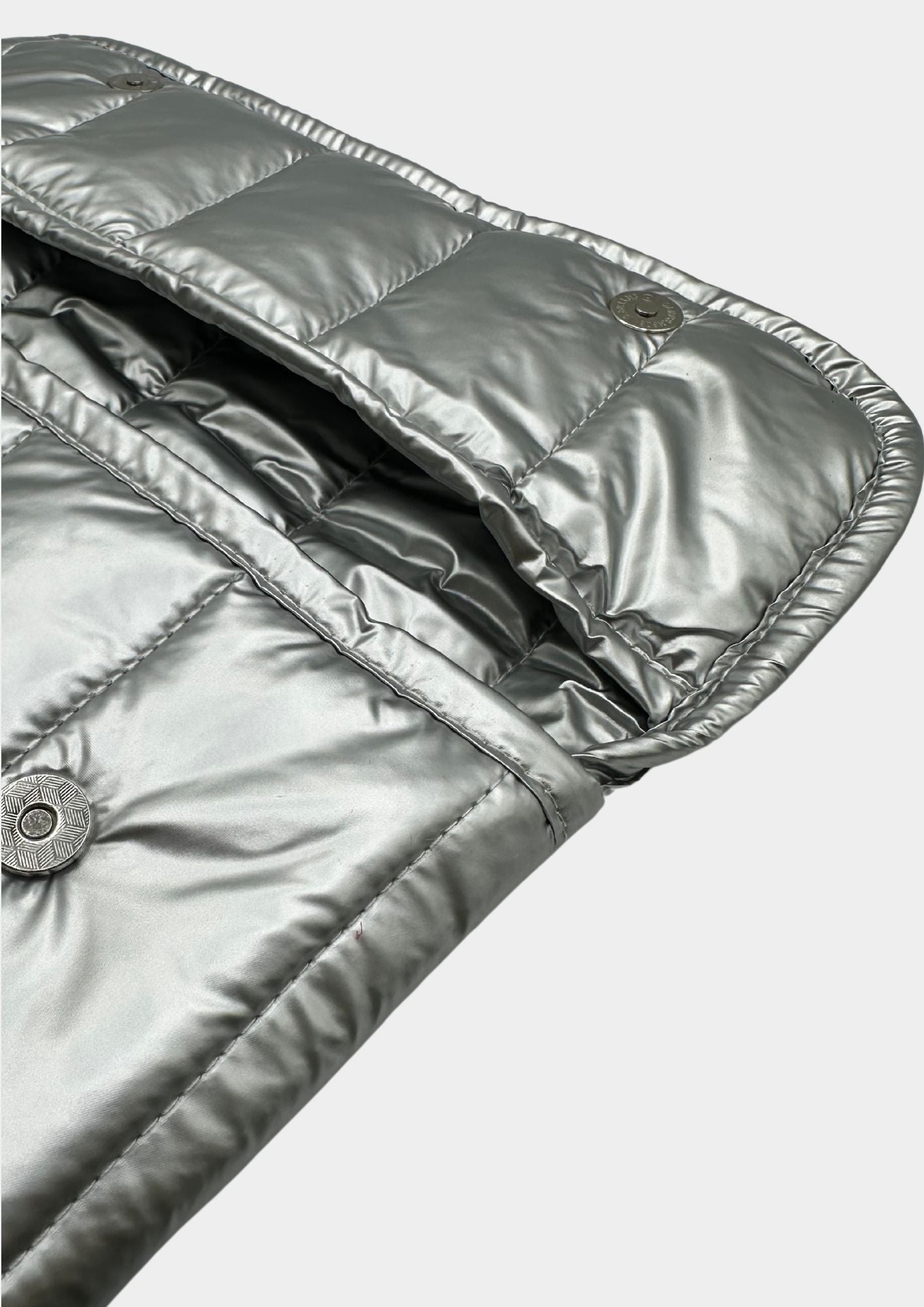 SILVER LAPTOP SLEEVE