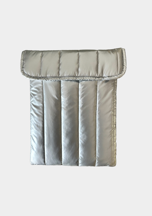 SILVER LAPTOP SLEEVE 